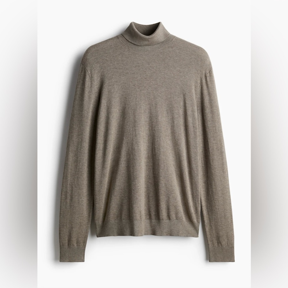 H&M Women’s Fine Knit Turtleneck Sweater (Taupe)